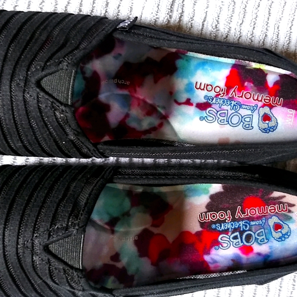 Women's shoes size 10 sketchers memory foam